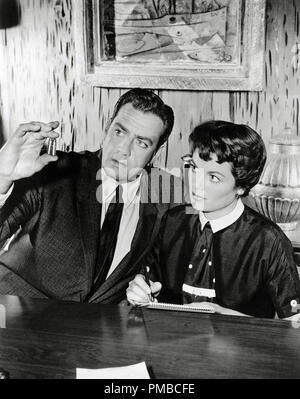 Raymond Burr, Barbara Hale, "Perry Mason" vers 1958 Référence de dossier de CBS 32914 725THA Banque D'Images