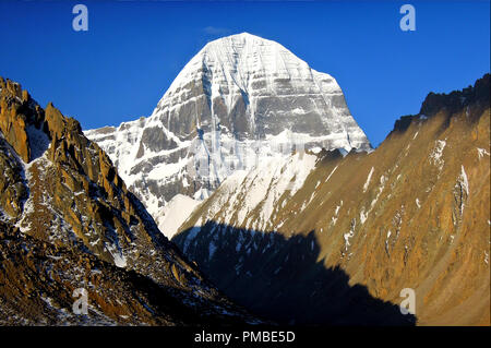 Mont Kailash, Tibet, Chine, Montagne sainte, Centre de l'Univers, puissance spirituelle, destination de pèlerinage pour les Bouddhistes et Hindous Banque D'Images