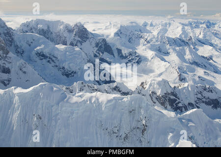 Vol aérien au-dessus du mont Denali, le parc national Denali, en Alaska. Banque D'Images