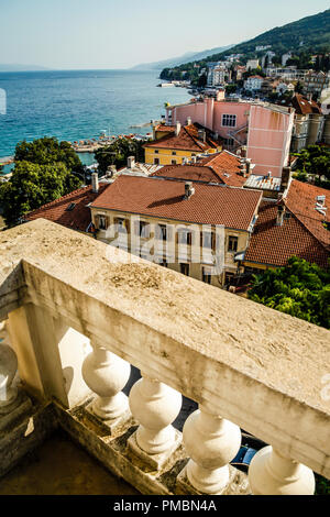 Vue du balcon à l'Hôtel Imperial à Opatija, Croatie Banque D'Images