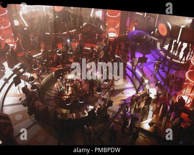 Le Coruscant Outlander Club situé dans 'Star Wars Episode II : l'Attaque des Clones' (2002) #  de référence de fichier 32603 450THA Banque D'Images