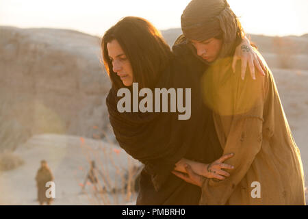 (L à r) Ayelet Zurer stars comme 'Mère' et Tye Sheridan comme 'Son' dans l'imaginaire de Jésus chapitre quarante jours de jeûne et prière, DERNIERS JOURS DANS LE DÉSERT, un large Green Images de presse. Credit : Gilles Mingasson / Large Green Images Banque D'Images