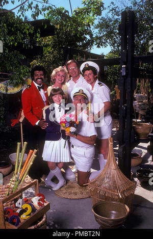 Publicité studio de toujours "le bateau d'amour' Ted Lange, Lauren Tewes, Bernie Kopell, Fred Grandy, Gavin MacLeod et Jill Whelan circa 1979 Tous droits réservés n° de référence de fichier 32914 220THA pour un usage éditorial uniquement Banque D'Images