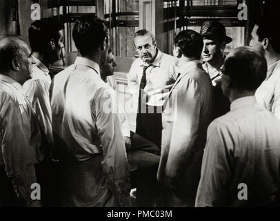 Lee J. Cobb, '12 Angry Men' (1957) United Artists référence #  33480 Fichier 707THA Banque D'Images