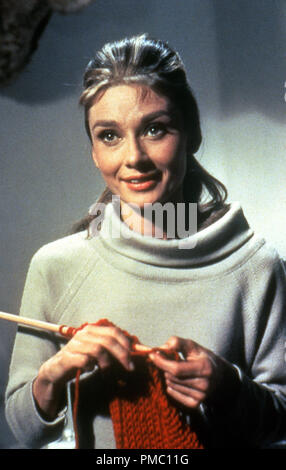 Encore la publicité de "Breakfast at Tiffany's' Audrey Hepburn 1961 Référence de dossier Paramount 33595 052THA Banque D'Images
