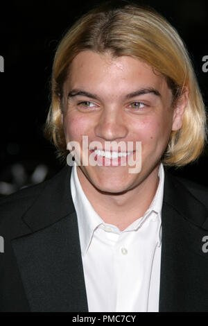 "Girl Next Door" Premiere 03-04-2004 Emile Hirsch Photo par Joseph Martinez / PictureLux 21784 Numéro de référence de dossier 0120PLX pour un usage éditorial uniquement - Tous droits réservés Banque D'Images