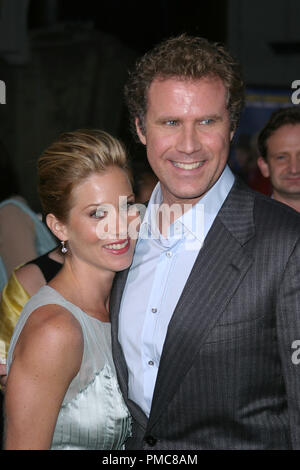 'Le Présentateur : la légende de Ron Burgandy' Premiere 6-28-2004 Christina Applegate, Will Ferrell Photo par Joseph Martinez / PictureLux 21864 Numéro de référence de dossier 0095-picturelux pour un usage éditorial uniquement - Tous droits réservés Banque D'Images