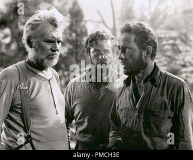 Tim Holt, Walter Huston, Humphrey Bogart, 'Le Trésor de la Sierra Madre" (Warner Brothers, 1948). Référence #  33635 Fichier 325THA Banque D'Images