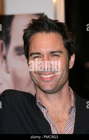 11-22-2004 Une Premiere Eric McCormack Photo par Joseph Martinez / PictureLux 22014 Numéro de référence de dossier 0044-picturelux pour un usage éditorial uniquement - Tous droits réservés Banque D'Images