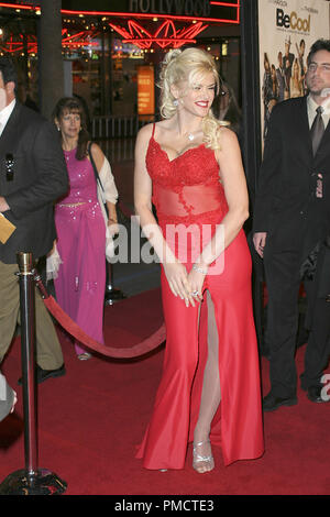 Être 'cool' Premiere Anna Nicole Smith 2-14-2005 Photo de Joseph Martinez / PictureLux 22230 Numéro de référence de dossier 0171-picturelux pour un usage éditorial uniquement - Tous droits réservés Banque D'Images