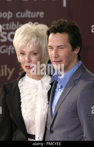 'La Maison du Lac" (Création) Patricia Taylor, Keanu Reeves 06-13-2006 / théâtre / ArcLight Hollywood, CA / Warner Brothers / Photo par Joseph Martinez - Tous droits réservés référence #  22772 0016PLX pour un usage éditorial uniquement - Tous droits réservés Banque D'Images