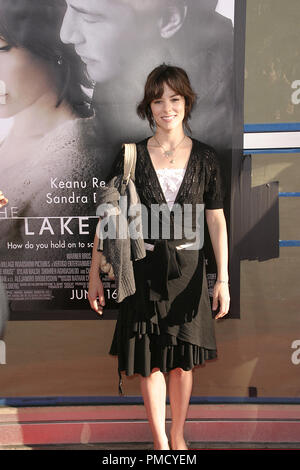 La Maison du Lac (création) Parker Posey 06-13-2006 / théâtre / ArcLight Hollywood, CA / Warner Brothers / Photo par Joseph Martinez - Tous droits réservés référence #  22772 0022PLX pour un usage éditorial uniquement - Tous droits réservés Banque D'Images