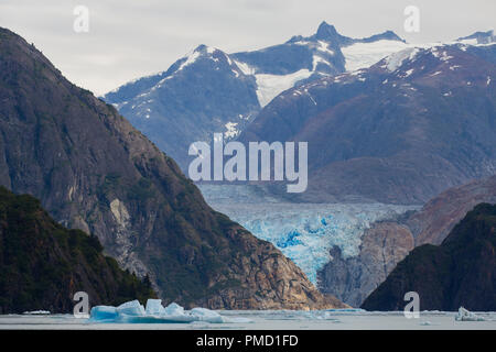 South Sawyer Glacier, Tracy Arm, la Forêt Nationale Tongass en Alaska. Banque D'Images