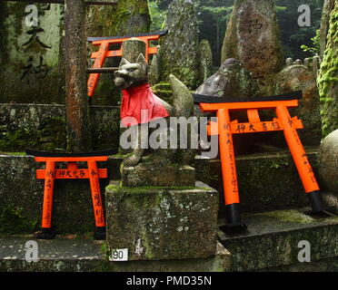 Sanctuaire Fushimi Inari à Kyoto Banque D'Images