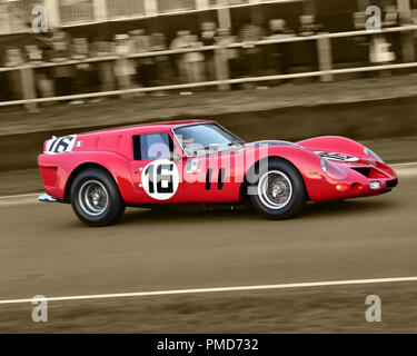 Niklas Halusa, Emanuele Pirro, Ferrari 250 GT Breadvan, Kinrara, trophée, cockpit fermé voitures GT, Goodwood Revival 2018, septembre 2018, de l'automobile Banque D'Images