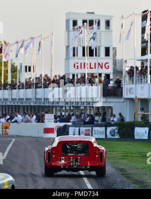 Niklas Halusa, Emanuele Pirro, Ferrari 250 GT Breadvan, Kinrara, trophée, cockpit fermé voitures GT, Goodwood Revival 2018, septembre 2018, de l'automobile Banque D'Images