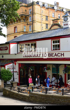 Plage centrale de Tramway à Scarborough, North Yorkshire Moors, England UK Banque D'Images