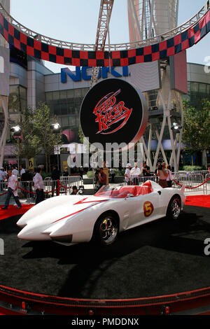 Le « Speed Racer' Premiere Mach 5 race car 4-26-2008 / Nokia Theatre / Los Angeles, CA / Warner Brothers / Photo par Joseph Martinez référence #  23503 Fichier 0004JM pour un usage éditorial uniquement - Banque D'Images