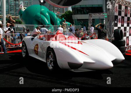 Le « Speed Racer' Premiere Mach 5 race car 4-26-2008 / Nokia Theatre / Los Angeles, CA / Warner Brothers / Photo par Joseph Martinez référence #  23503 Fichier 0006JM pour un usage éditorial uniquement - Banque D'Images