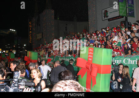 Noël survivant atmosphère Premiere Photo de Joseph Martinez - Tous droits réservés référence #  21984 0088PLX pour un usage éditorial uniquement - Banque D'Images