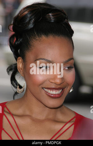 Polar Express Premiere 11-07-2004 Nona Gaye Photo par Joseph Martinez - Tous droits réservés référence #  21991 0060PLX pour un usage éditorial uniquement - Banque D'Images