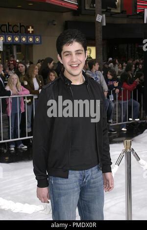 'Ice Age : The Meltdown" (Création) Josh Peck 03-19-2006 / Mann's Grauman Chinese Theatre / Hollywood, CA / 20th Century Fox / Photo par Joseph Martinez / PictureLux 22704 Numéro de référence de dossier 0003PLX pour un usage éditorial uniquement - Tous droits réservés Banque D'Images