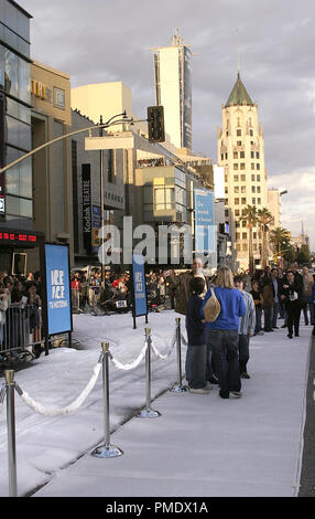 Ice Age : The Meltdown (création) Ray Romano 03-19-2006 / Mann's Grauman Chinese Theatre / Hollywood, CA / 20th Century Fox / Photo par Joseph Martinez / PictureLux 22704 Numéro de référence de dossier 0015PLX pour un usage éditorial uniquement - Tous droits réservés Banque D'Images