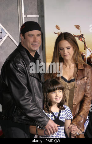 'Wild Hogs" (Création) John Travolta, Ella Bleu Travolta, Kelly Preston 2-28-2007 / El Capitan Theatre / Hollywood, CA / Touchstone Pictures / Photo par Joseph Martinez - Tous droits réservés référence #  22938 0039PLX pour un usage éditorial uniquement - Banque D'Images