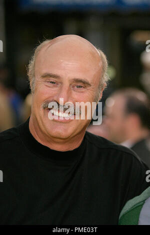 'Les Simpson - Le Film" (Création) Phil McGraw 7-24-2007 / Mann Bruin et Mann Village Theatre / Westwood, CA / 20th Century Fox / Photo par Joseph Martinez référence #  23133 Fichier 0072JM pour un usage éditorial uniquement - Banque D'Images