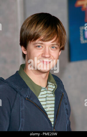 Hannah Montana & Miley Cyrus : Meilleur des Deux Mondes Concert Tour Premiere Jason Earles 1-17-2008 / El Capitan Theatre / Walt Disney Pictures / Hollywood, CA / Photo par Joseph Martinez référence #  23332 Fichier 0051PLX pour un usage éditorial uniquement - Tous droits réservés Banque D'Images