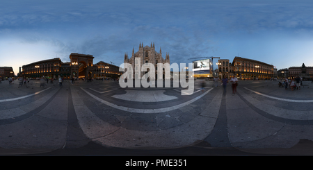 Vue panoramique à 360° de Piazza del Duomo