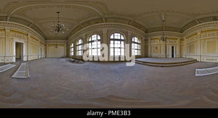 Vue panoramique à 360° de Le recteur de l'Université de Szeged avant qu'un bâtiment rénovation - Hall d'assemblage