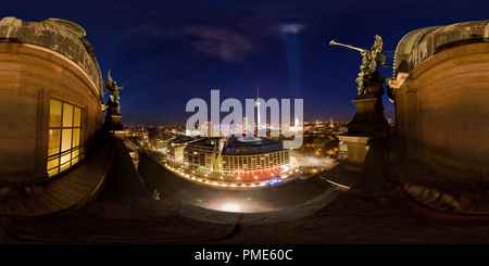 Vue panoramique à 360° de La Cathédrale de Berlin, uppon de nuit