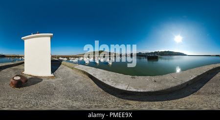 Vue panoramique à 360° de Vue générale sur le port de Port-en-Bessin-Huppain - France