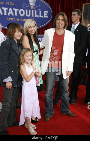'Ratatouille' (création) Braison Cyrus, Noah Cyrus, Brandi Cyrus, Billy Ray Cyrus 6-22-2007 / le Kodak Theatre / Hollywood, CA / Walt Disney Pictures / © Joseph Martinez/Picturelux - Tous droits réservés référence #  23101 0037PLX pour un usage éditorial uniquement - Tous droits réservés Banque D'Images