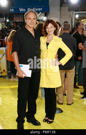 'Les Simpson - Le Film" (Création) Michael Brown, Marilu Henner 7-24-2007 / Mann Bruin et Mann Village Theatre / Westwood, CA / 20th Century Fox / Photo par Joseph Martinez de référence de dossier 23133 0041 JM pour un usage éditorial uniquement - Banque D'Images