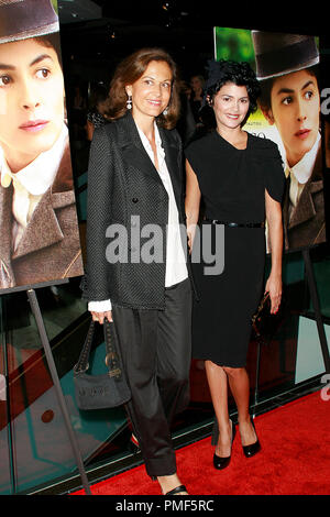 Audrey Tautou et directeur Anne Fontaine lors de la première de Sony Pictures Classics' 'Coco Avant Chanel'. Arrivants tenue au Centre de Design Pacifique - Silver Screen Theatre de West Hollywood, CA, le 9 septembre 2009. Photo par : Joseph Martinez / PictureLux 30070 Numéro de référence de dossier 25PLX pour un usage éditorial uniquement - Tous droits réservés Banque D'Images