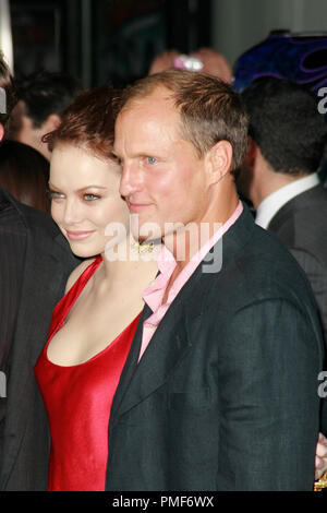 Woody Harrelson chez Sony Pictures' 'Zombieland' Premiere. Arrivants tenue au Grauman's Chinese Theatre à Hollywood, CA, le 23 septembre 2009. © Joseph Martinez / Picturelux 30077 Numéro de référence de dossier 74JM pour un usage éditorial uniquement - Tous droits réservés Banque D'Images