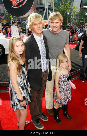 Le « Speed Racer' Premiere Cambrie Schroder, Rick Schroder, foi Schroder, Luc Schroder 4-26-2008 / Nokia Theatre / Los Angeles, CA / Warner Brothers / Photo par Joseph Martinez référence #  23503 Fichier 0037JM pour un usage éditorial uniquement - Banque D'Images