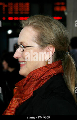 Premiere doute Meryl Streep 10-30-2008 / théâtre / ArcLight Hollywood, CA / Miramax / Photo par Joseph Martinez référence #  23653 Fichier 0019PLX pour un usage éditorial uniquement - Tous droits réservés Banque D'Images