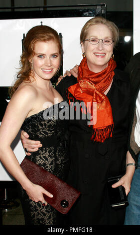 'Doubt' Premiere Amy Adams, Meryl Streep 10-30-2008 / théâtre / ArcLight Hollywood, CA / Miramax / Photo par Joseph Martinez référence #  23653 Fichier 0032PLX pour un usage éditorial uniquement - Tous droits réservés Banque D'Images