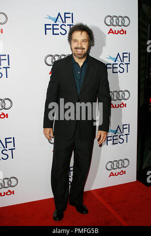 'Defiance' Premiere scénariste, producteur et réalisateur Edward Zwick 11-9-2008 / ArcLight Cinerama Dome Theatre / Hollywood, CA / Paramount Pictures / Photo par Joseph Martinez référence #  23656 Fichier 0007PLX pour un usage éditorial uniquement - Tous droits réservés Banque D'Images