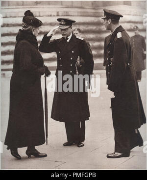 Le message d'Edward Huitième sa mère la reine Marie le jour de l'armistice Novembre 1936 avec son frère le futur George la sixième. Plus tard, il a abdiqué le trône après recherche d'épouser Wallis Simpson les divorcés American socialite Banque D'Images