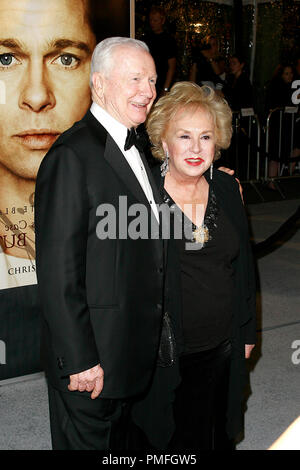 'L'Etrange histoire de Benjamin Button' Premiere Doris Roberts 7-9-2008 / Mann's Village Théâtre / Westwood, CA / Paramount Pictures / Photo par Joseph Martinez référence #  23662 Fichier 0108PLX pour un usage éditorial uniquement - Tous droits réservés Banque D'Images