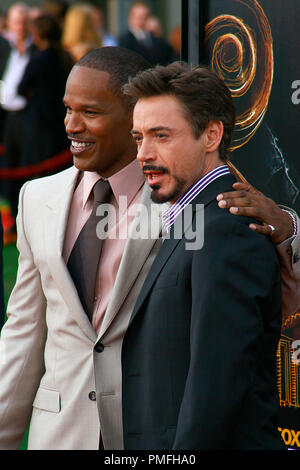 Jamie Foxx et Robert Downey Jr. au Los Angeles Premiere de DreamWorks Pictures 'le soliste' Hollywood, CA, 4/20/2009 Photo par Picturelux 30011 Numéro de référence de dossier 0066PLX pour un usage éditorial uniquement - Tous droits réservés Banque D'Images