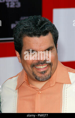 Luis Guzman lors de la première de Columbia Pictures' 'la prise de Pelham 1 2 3' qui s'est tenue à la Mann Village Theater à Westwood, CA, le 4 juin 2009. Photo © Joseph Martinez / Picturelux - Tous droits réservés. Référence #  30028 Fichier 065JM pour un usage éditorial uniquement - Banque D'Images