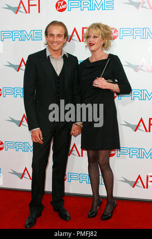 Jesse Johnson et sa mère Melanie Griffith à la TV Land PREMIER 37e JEAN DUTOURD diffusée sur TV Land le 19 juillet 2009 à 9:00PM ET/PT - Arrivées tenue au Studios Sony à Culver City, CA, le 11 juin 2009. Photo par PictureLux 30029 Numéro de référence de dossier 010PLX pour un usage éditorial uniquement - Tous droits réservés Banque D'Images