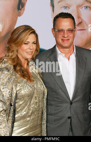 Rita Wilson et Tom Hanks à la première de Walt Disney Pictures' 'Old Dogs'. Arrivants tenue au El Capitan Theatre à Hollywood, CA, 9 novembre 2009. © Joseph Martinez / Picturelux - Tous droits réservés référence #  30099 063PLX pour un usage éditorial uniquement - Tous droits réservés Banque D'Images