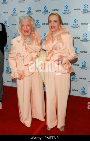 Ann Rutherford et Anne Jeffreys au TCM Classic Film Festival 2010 Première mondiale du film de 1954, récemment restauré, 'une étoile est née'. Arrivants tenue au Grauman's Chinese Theatre à Hollywood, CA le jeudi 22 avril 2010. Photo par PictureLux 30190 Numéro de référence de dossier 011PLX pour un usage éditorial uniquement - Tous droits réservés Banque D'Images