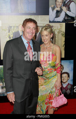 'Brothers' Premiere Barry Williams, Elizabeth Kennedy - 7 -2008 / Mann Village Theatre / Westwood, CA / Columbia Pictures / Photo par Joseph Martinez référence #  23568 Fichier 0080JM pour un usage éditorial uniquement - Banque D'Images